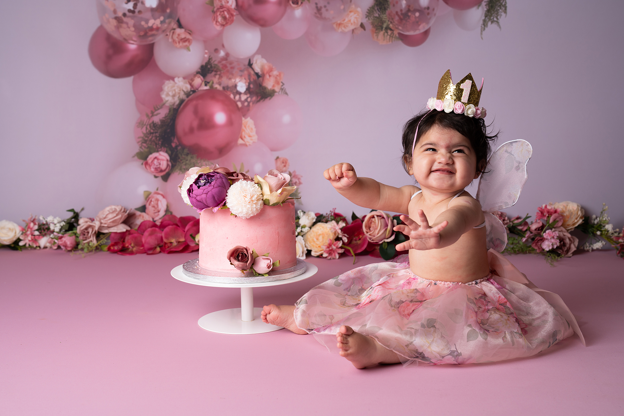 Pink girls cake smash rugby