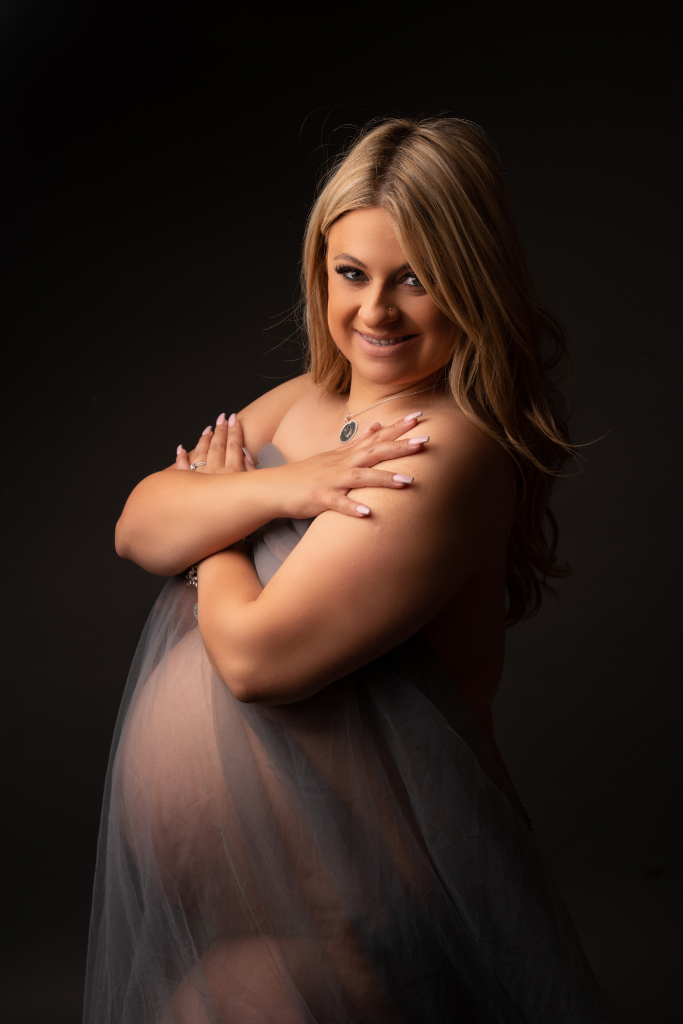 maternity photo in wrap dress
